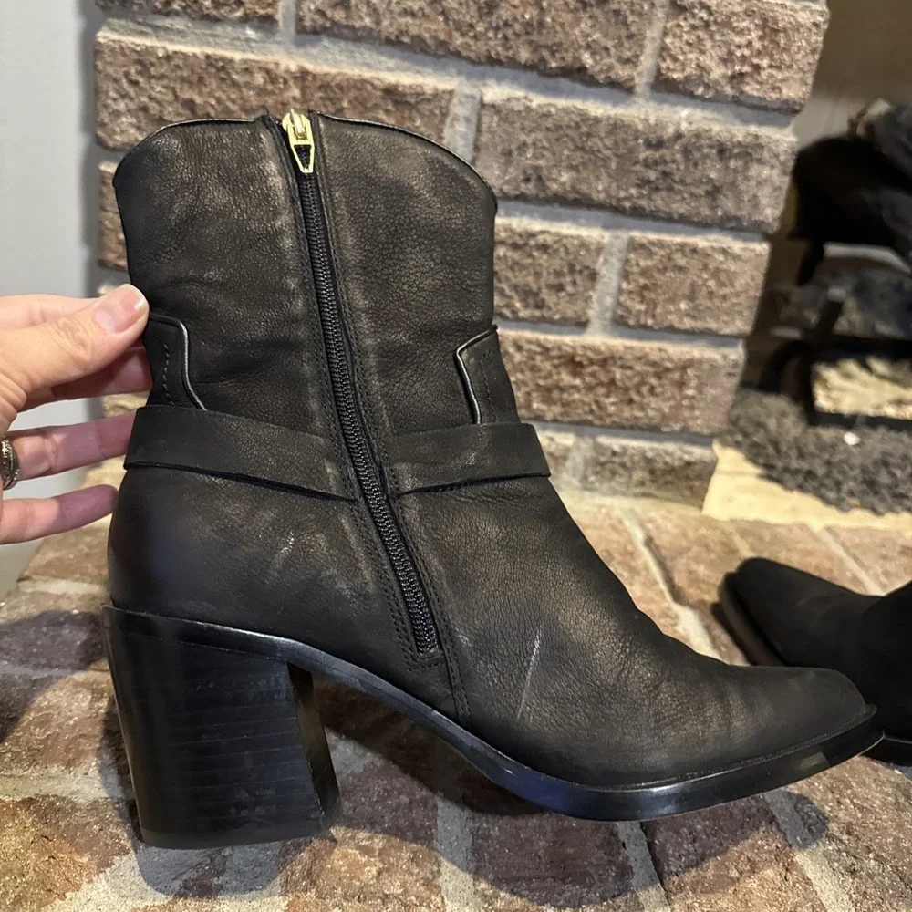 Dolce Vita Women Kenzen Western Harness Pointed‎ Toe Black Boots sz 7